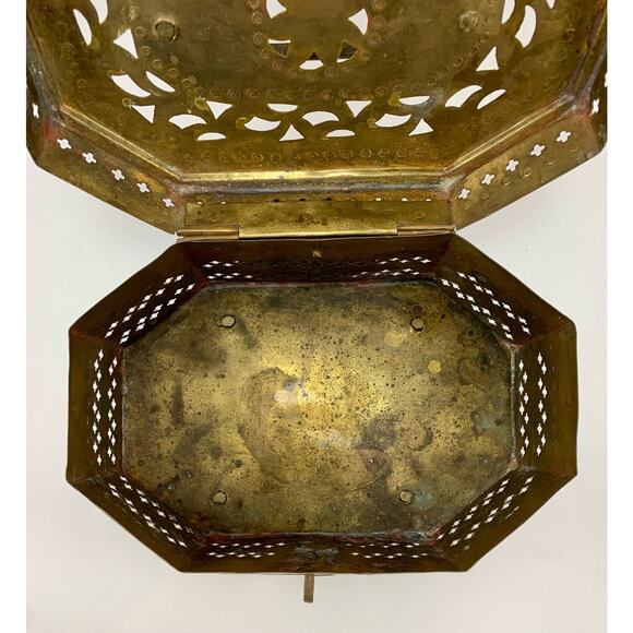 Vintage Pierced Brass Octagon Cricket Box Decor Storage - Picture 8 of 14